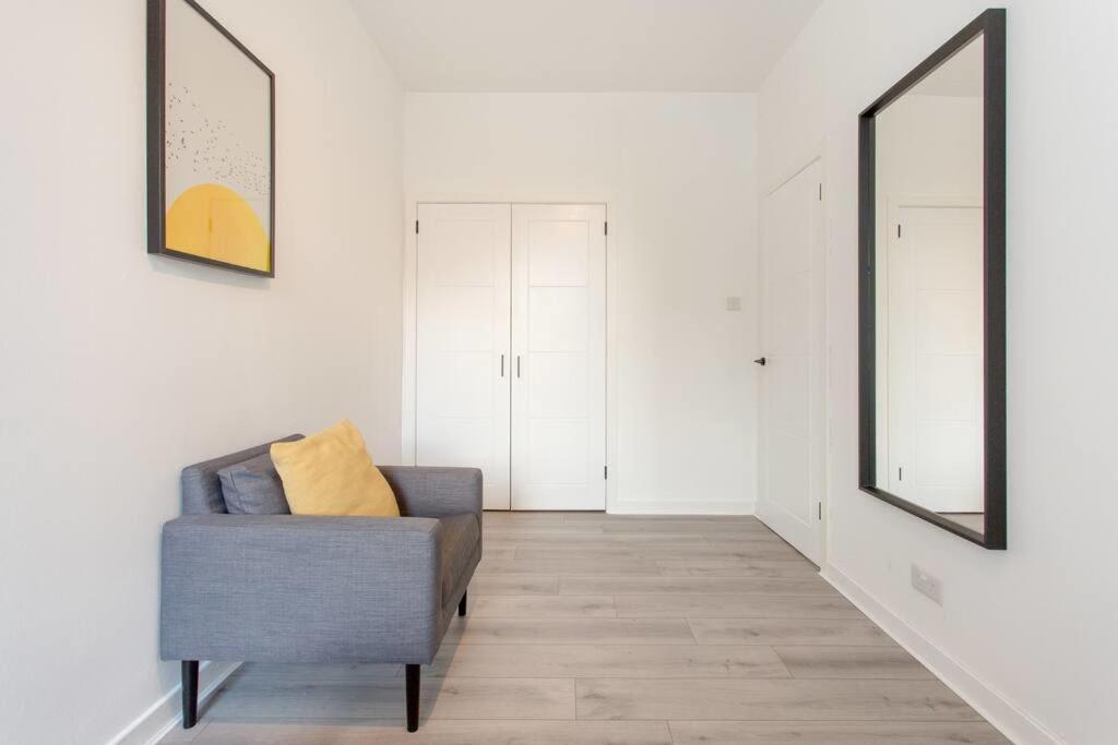 Modern & Bright 1 Bed For 4 Close To City Centre! Edimburgo Exterior foto