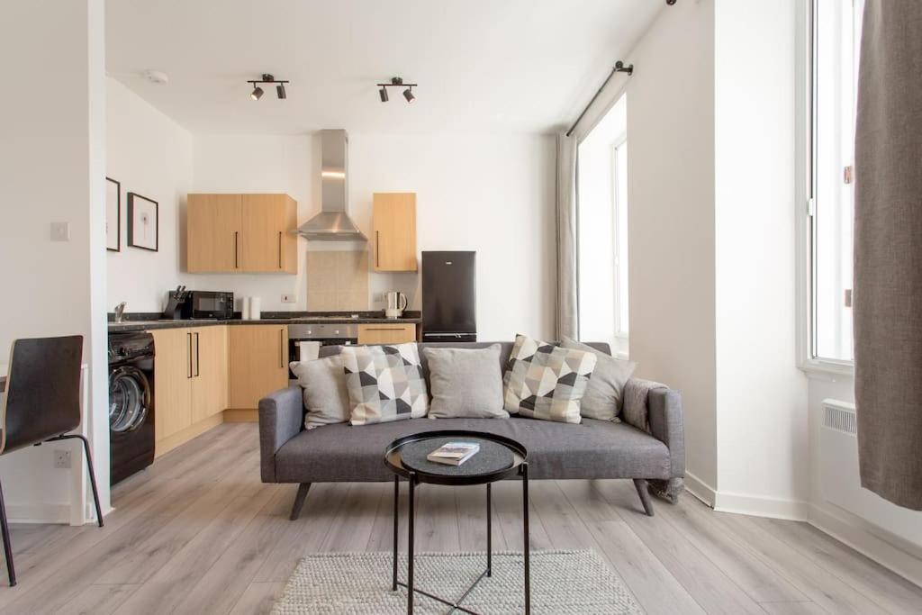 Apartamento Modern & Bright 1 Bed For 4 Close To City Centre! Edimburgo Exterior foto