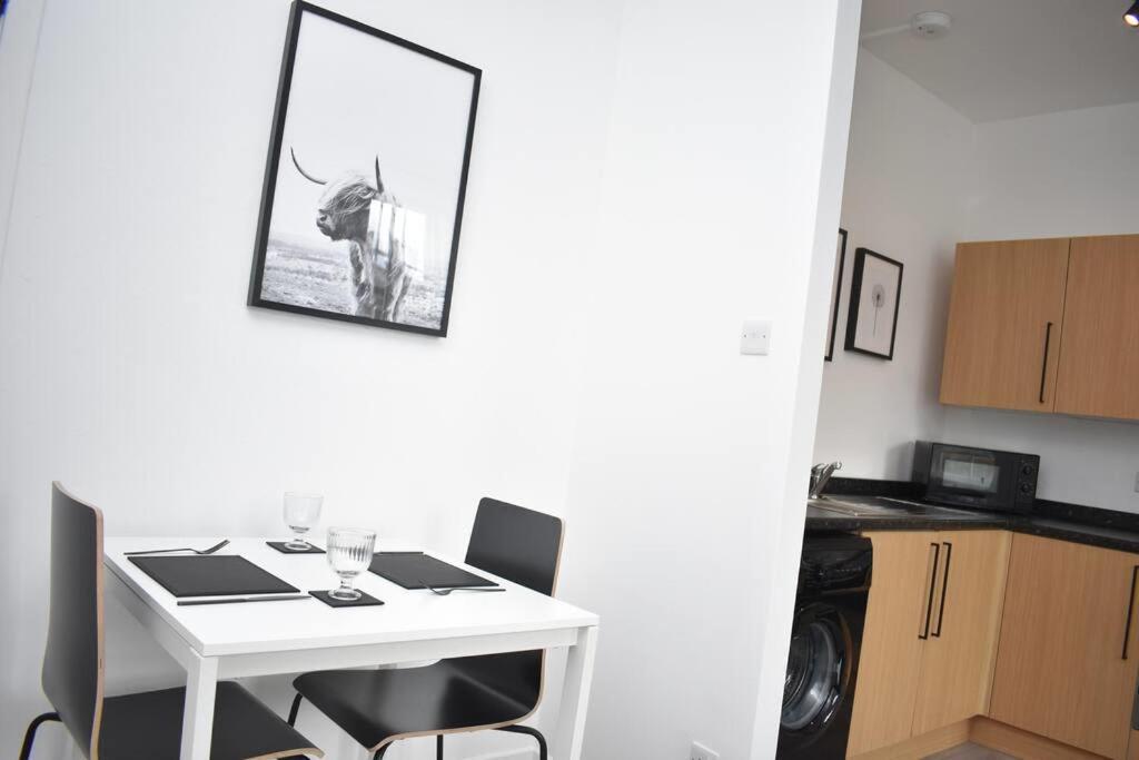 Apartamento Modern & Bright 1 Bed For 4 Close To City Centre! Edimburgo Exterior foto