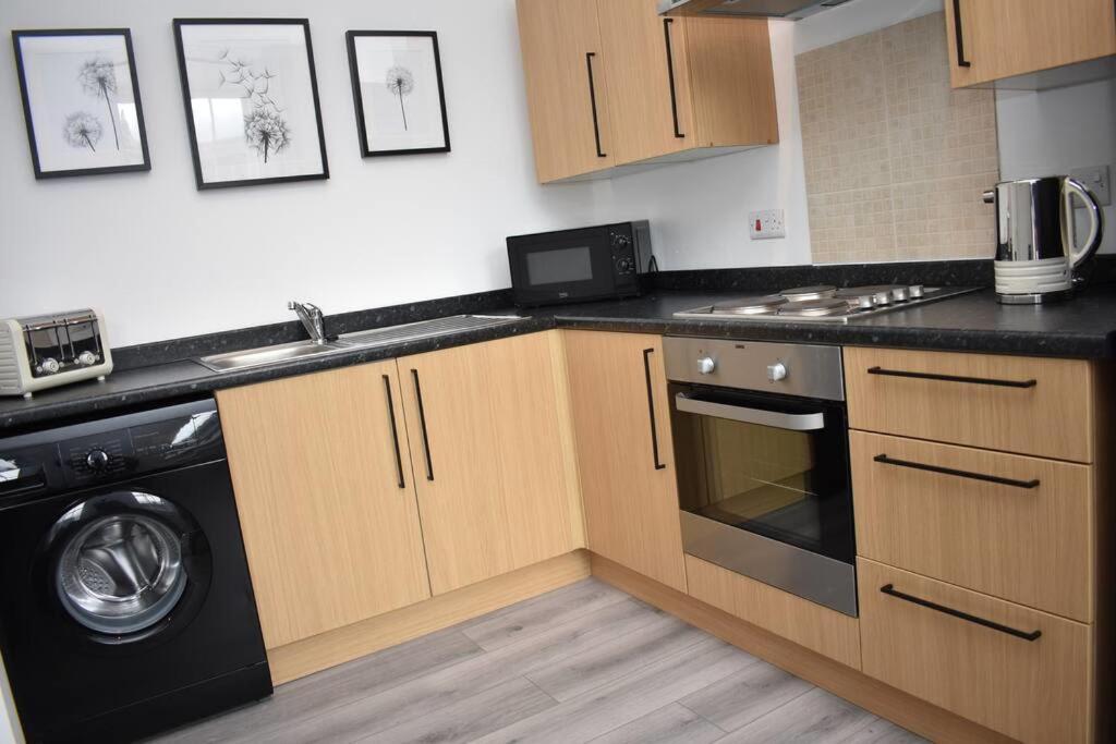 Modern & Bright 1 Bed For 4 Close To City Centre! Edimburgo Exterior foto